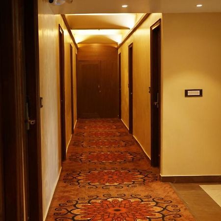 Hotel Sukh Mehal Jalandhar Buitenkant foto