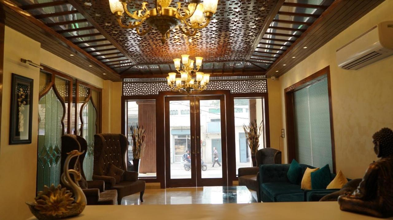 Hotel Sukh Mehal Jalandhar Buitenkant foto