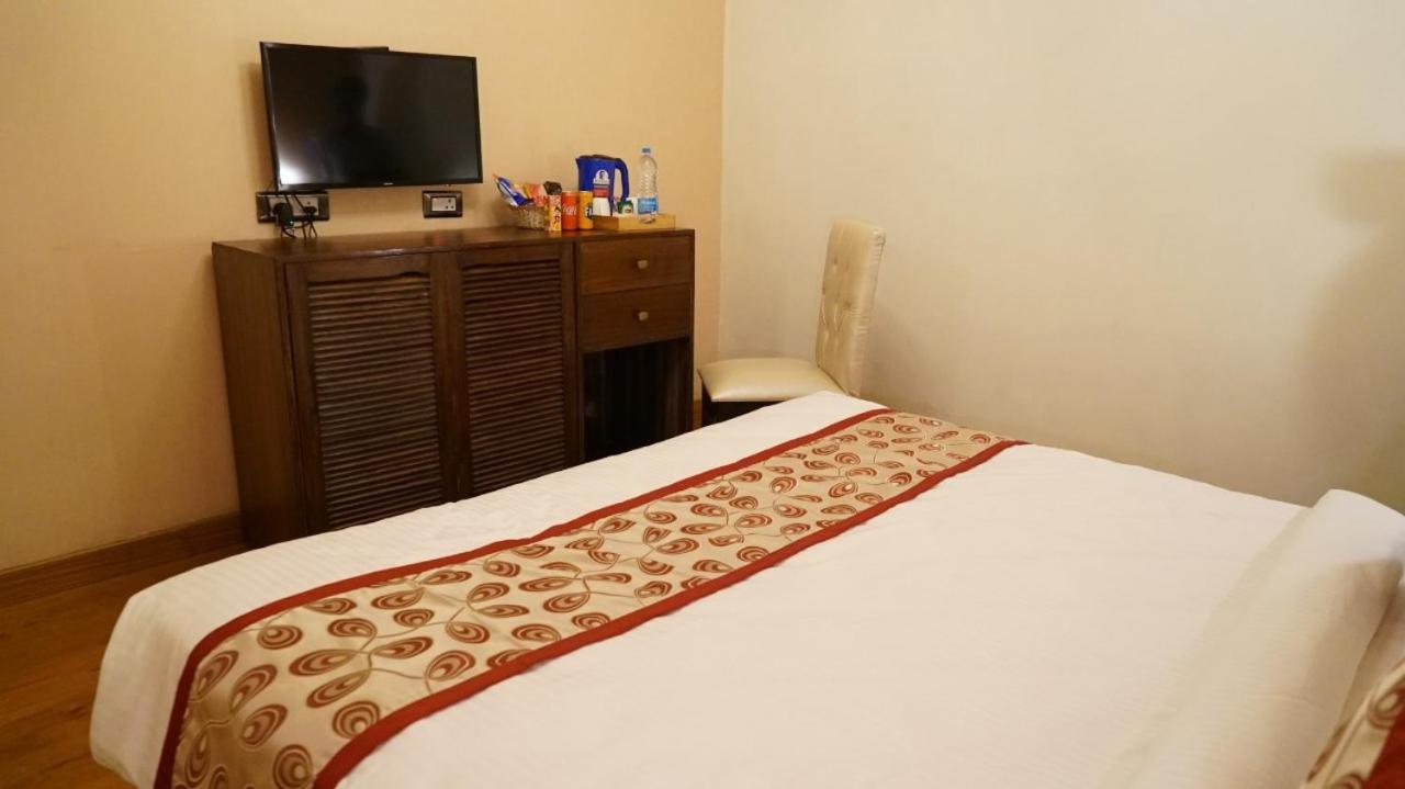 Hotel Sukh Mehal Jalandhar Buitenkant foto